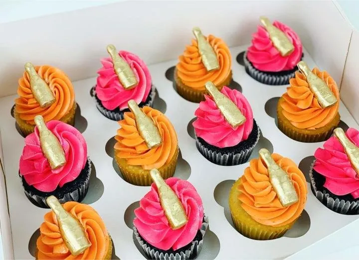 Custom cupcakes by Cakes by Iz, photo 13