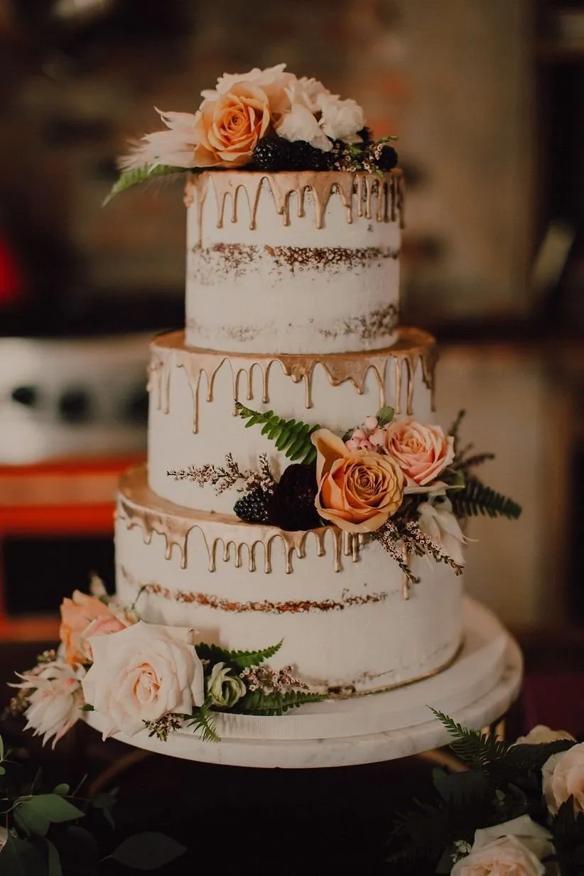Rustic wedding cake by Cakes by Iz, photo 5