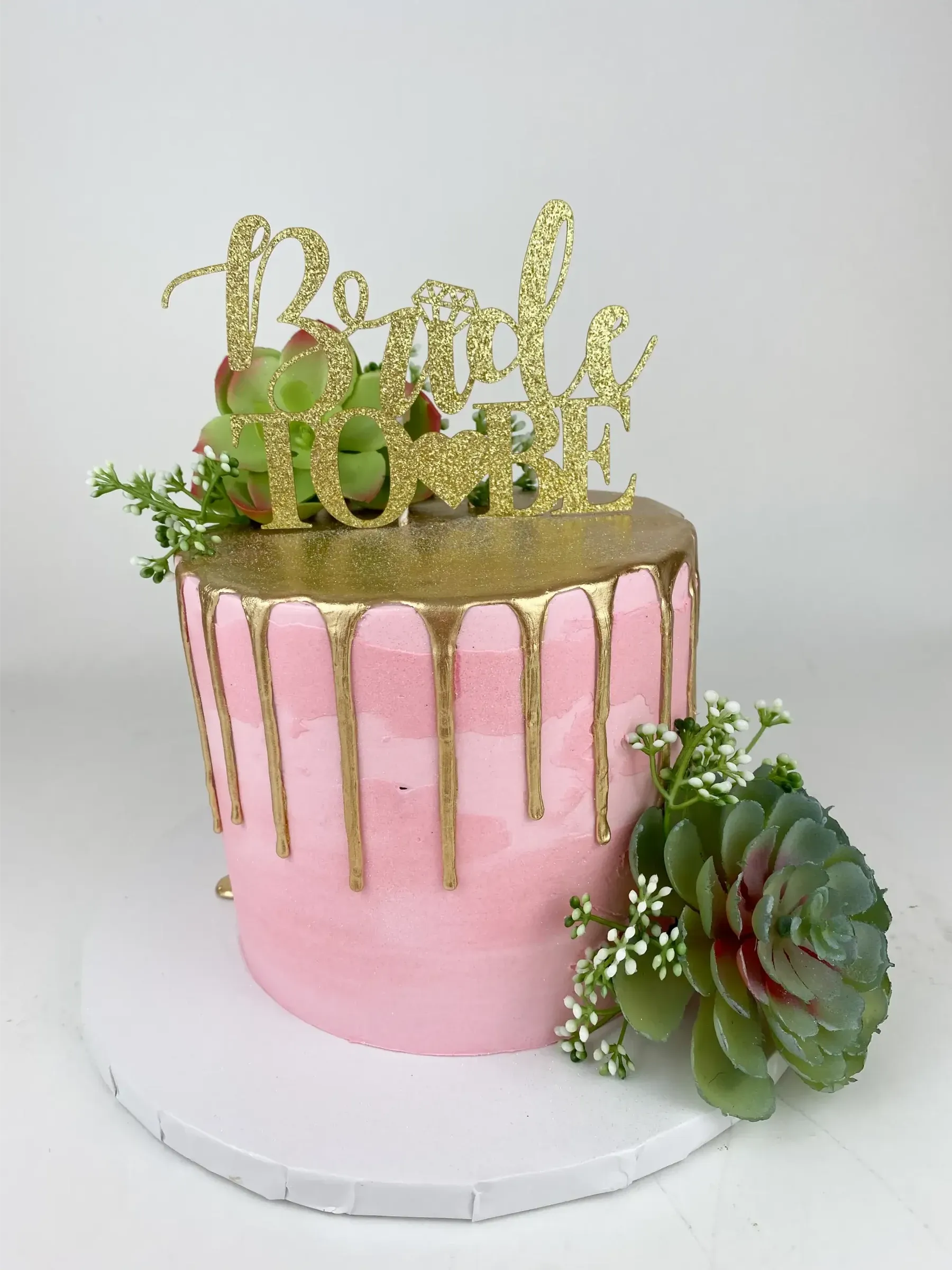 Romantic & Floral wedding cake by Cakes by Iz, photo 6