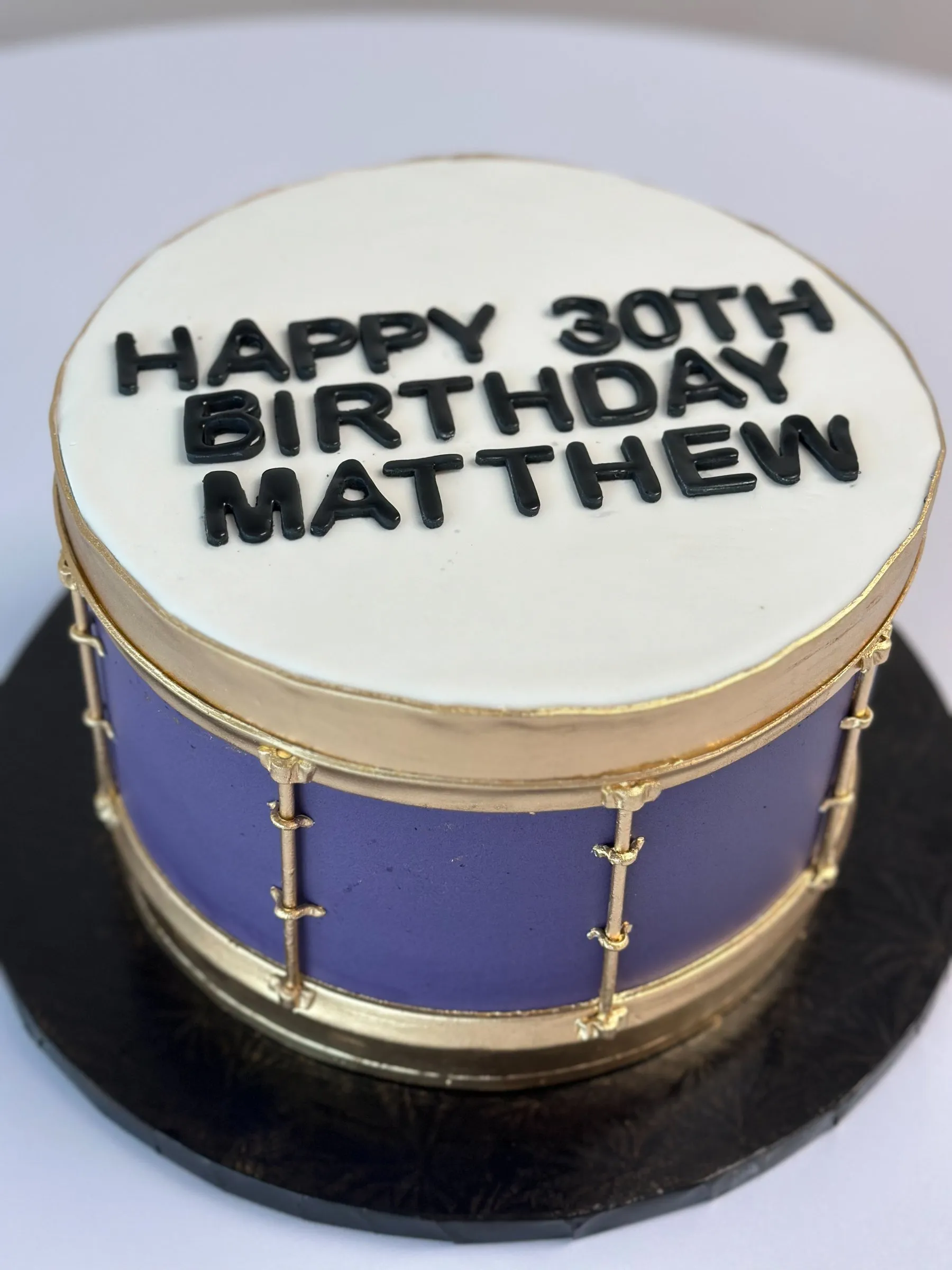 Custom birthday cake by Cakes by Iz