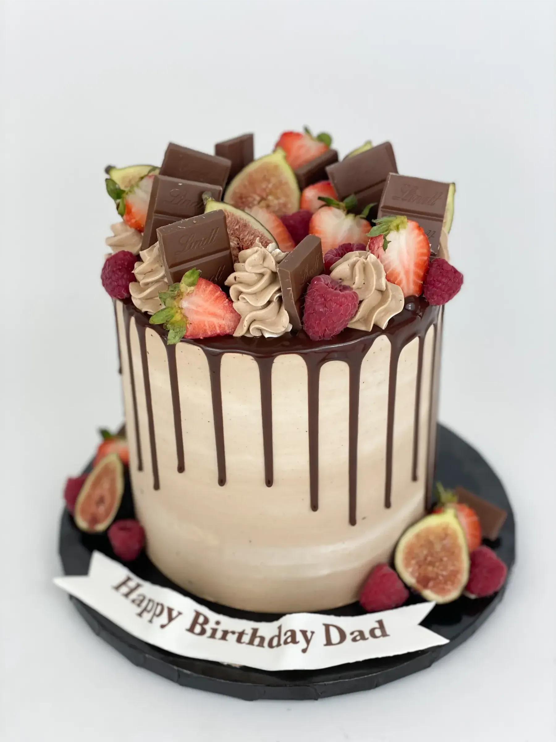 Custom birthday cake by Cakes by Iz, photo 4